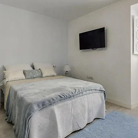 3 Bedroom Beautiful In Apartment *