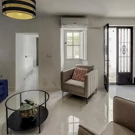 Apartment 3 Bedroom Beautiful In